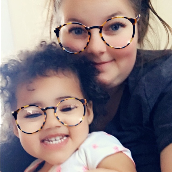 Meet your Posher, Miranda - Picture 3 of 16